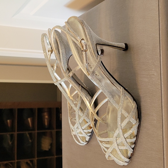 Dolce & Gabbana silver glitter heels - Picture 2 of 6